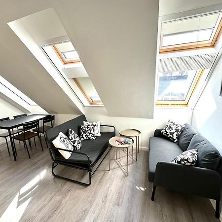 בודפשט Palace Quarter 2 Peaceful Modern Central Top Floor Apartment מראה חיצוני תמונה