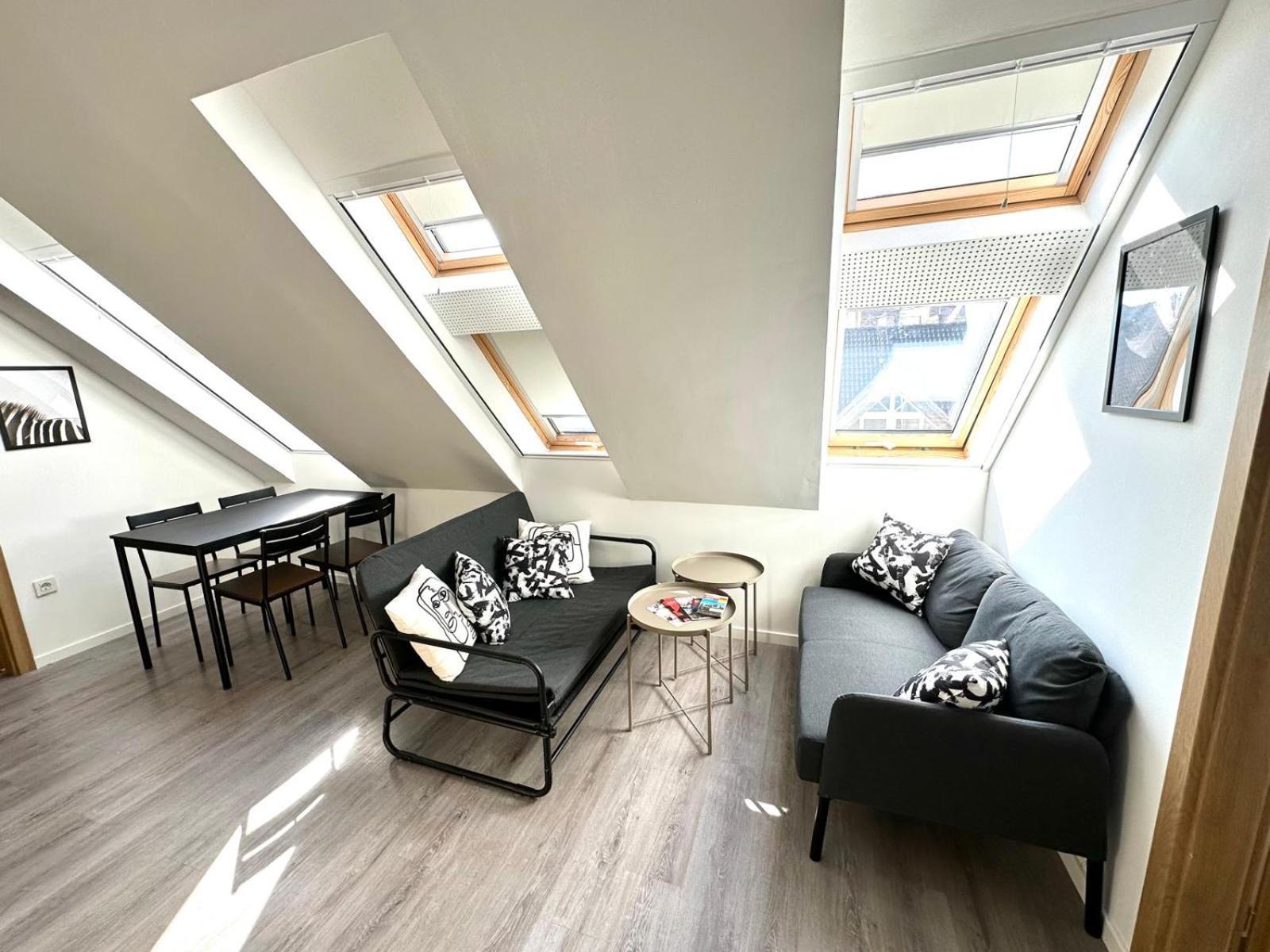 בודפשט Palace Quarter 2 Peaceful Modern Central Top Floor Apartment מראה חיצוני תמונה